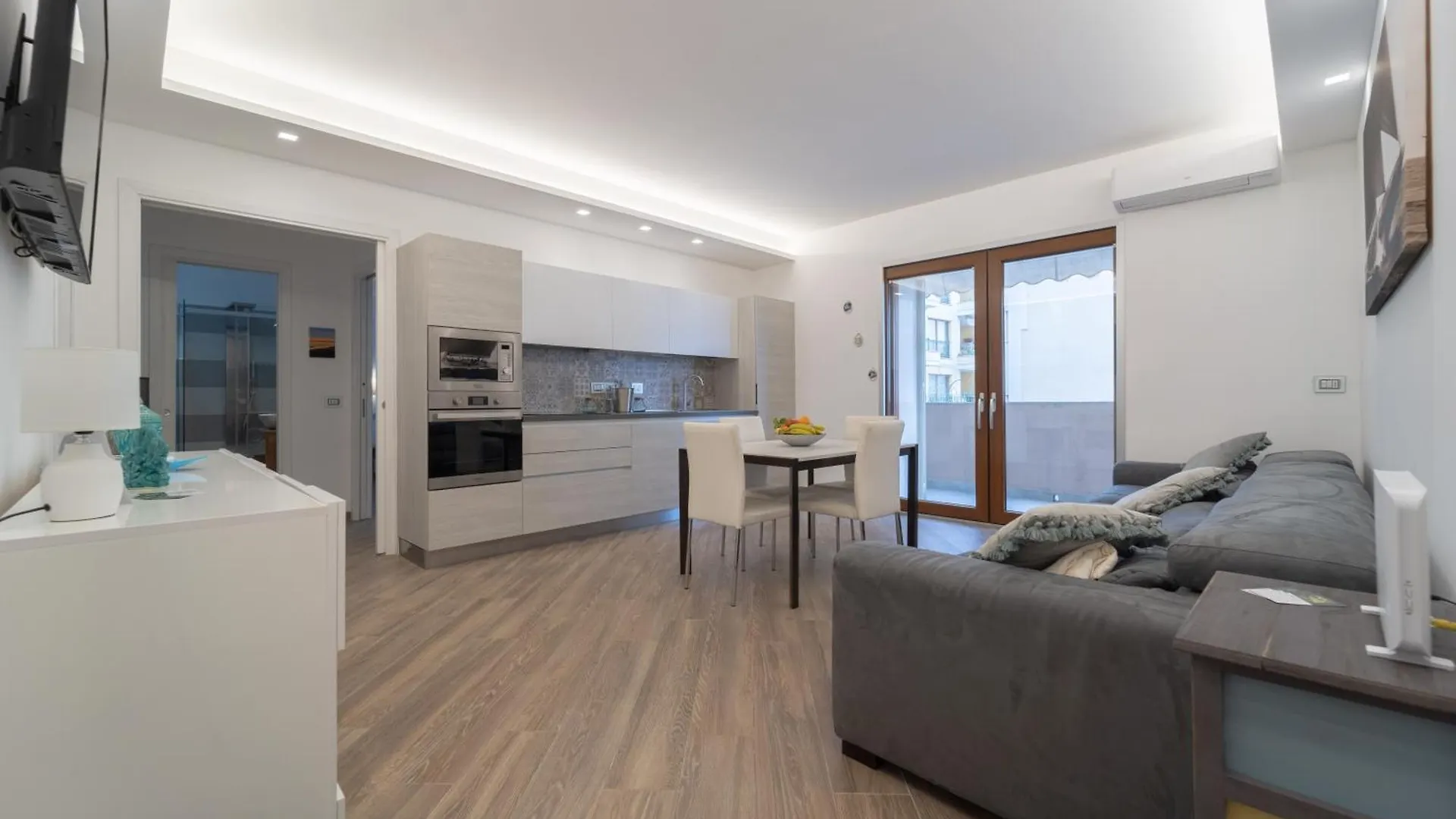 Apartment La Finestra Sul Porto Di Alghero Con Parcheggio Privato Italy